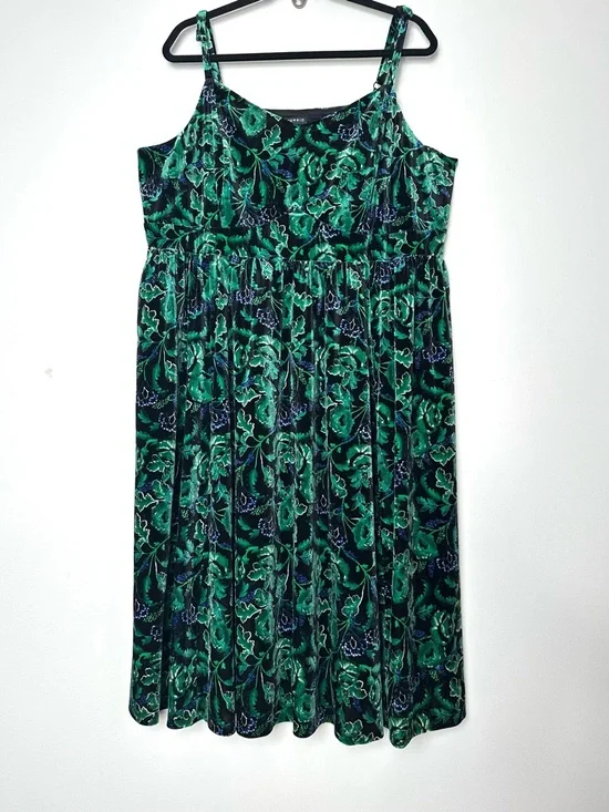 Torrid Whimsigoth Forest Green Floral Velvet Skater Midi Dress Goblincore Earthy - Picture 3 of 12